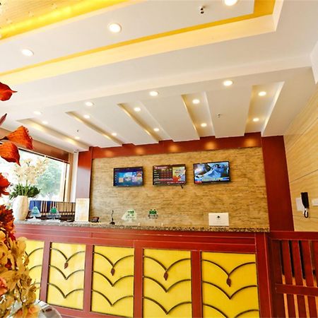 Greentree Inn Liaoning Dalian Development Zone Jinma Road Pedestrian Street Express Hotel Eksteriør billede