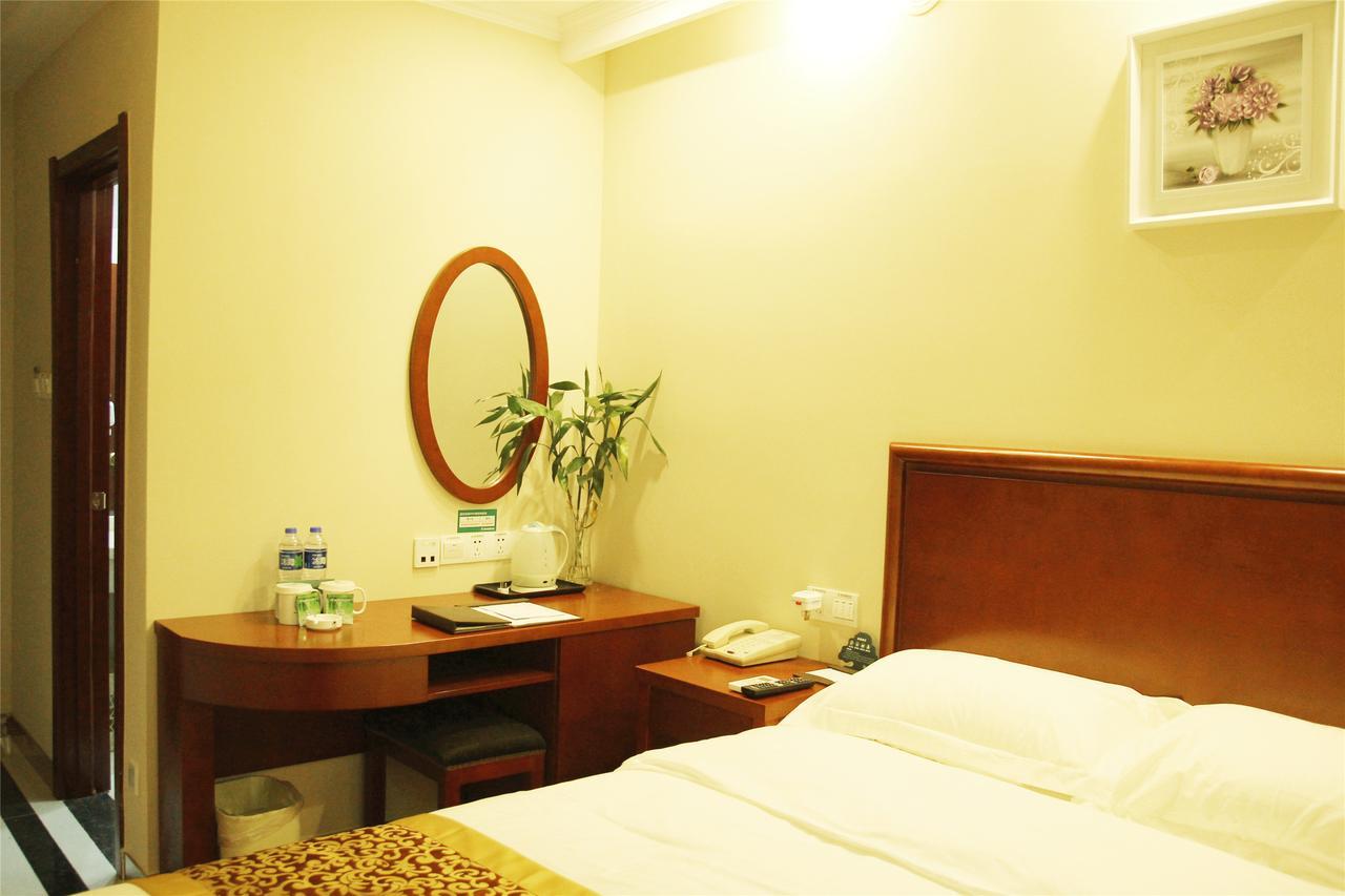 Greentree Inn Liaoning Dalian Development Zone Jinma Road Pedestrian Street Express Hotel Eksteriør billede