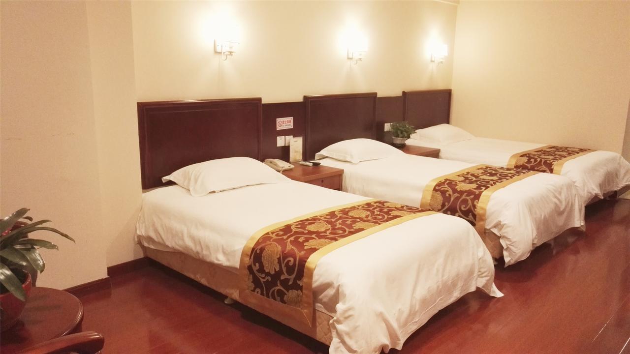 Greentree Inn Liaoning Dalian Development Zone Jinma Road Pedestrian Street Express Hotel Eksteriør billede